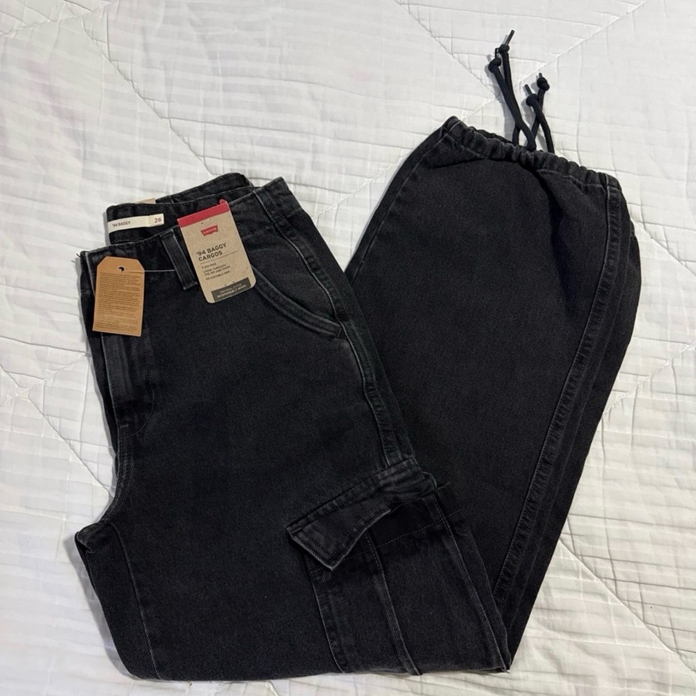 LEVIS Women's 94 baggy cargo Black Cargo Jeans - Classic Straight Fit - Picture 3 of 6
